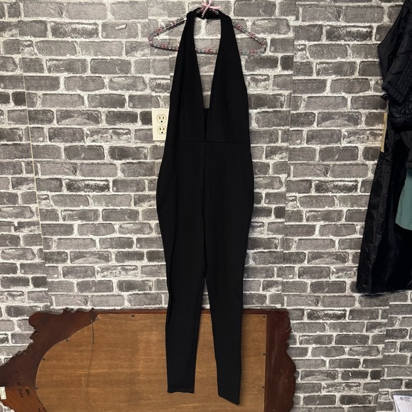 NWT Lovers + Friends Lennox JUMPSUIT black halter neck low cut back fitted - Picture 2 of 13